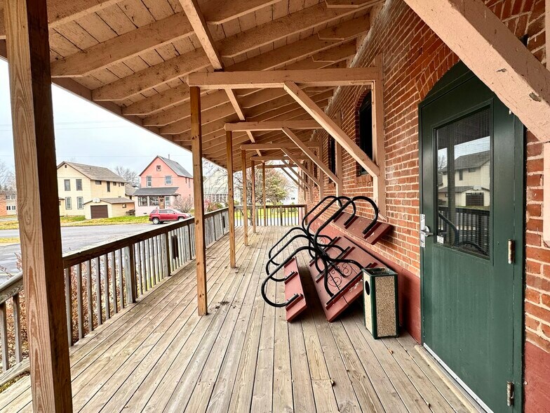 More Photos Of 118 3rd St E, Ashland Office For Sale