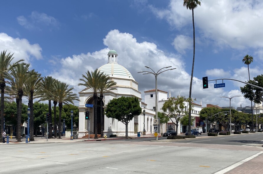 Primary Photo Of 1045-1081 Westwood Blvd, Los Angeles Restaurant For Lease