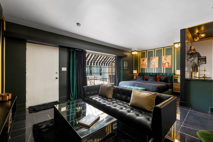 More Photos Of 120 W Vereda Sur, Palm Springs Hotel For Sale