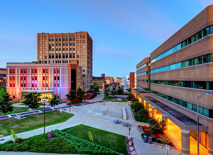 More Photos Of 100 W Lawrence St, Appleton Loft Creative Space For Sale