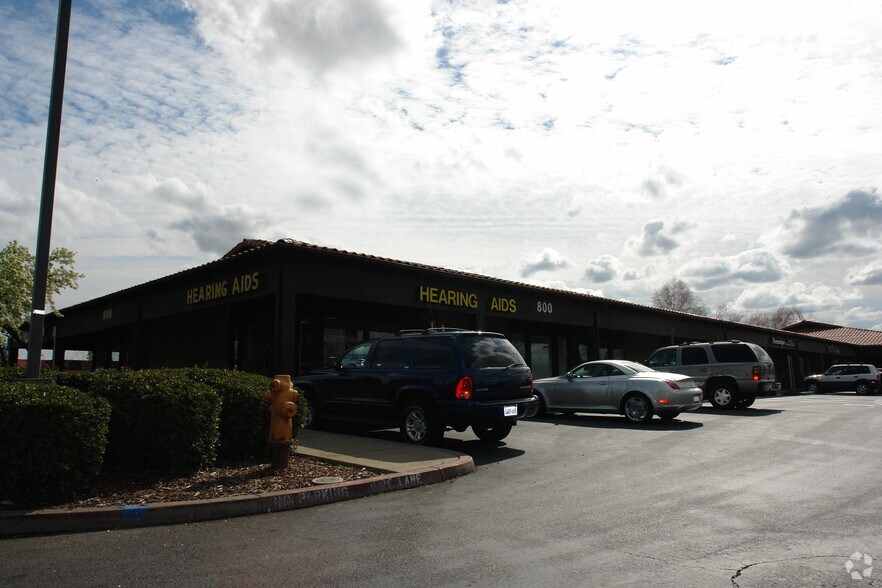 More Photos Of 151 N Sunrise Ave, Roseville Medical For Lease