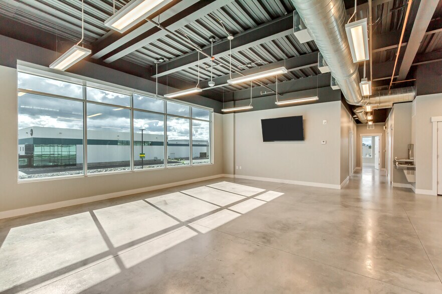 More Photos Of 3278 W 1150 S, Provo Office For Sale