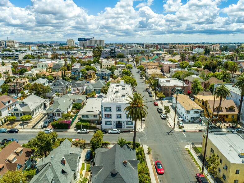 More Photos Of 1984 Park Grove Ave, Los Angeles Apartments For Sale