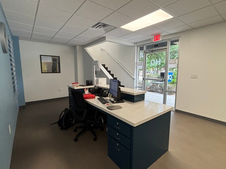 More Photos Of 414 W Parkway St, Denton Loft Creative Space For Sale