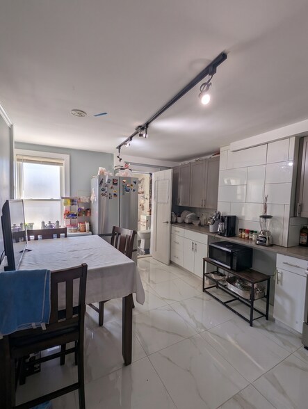 More Photos Of 173 Brunswick St, Jersey City Apartments For Sale
