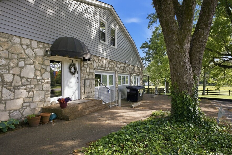 More Photos Of 6515 Holt Rd, Nashville Specialty For Sale