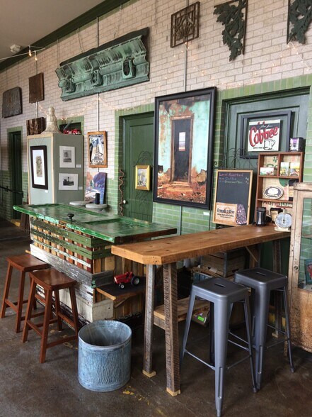 More Photos Of 1220 Gallatin Ave, Nashville Storefront Retail Office For Sale