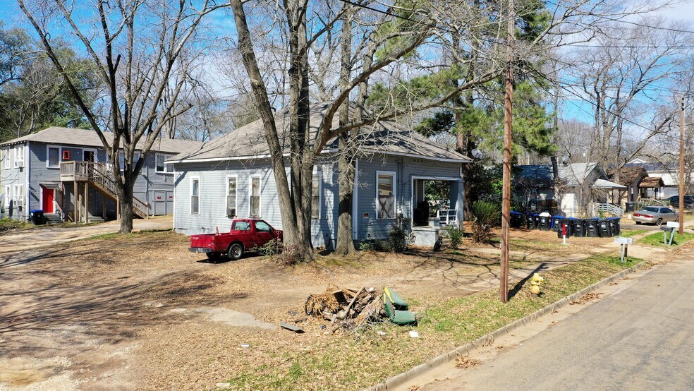 More Photos Of 443 S Main St, Longview Apartments For Sale
