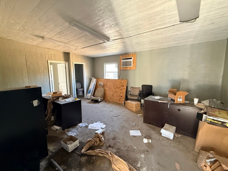 More Photos Of 4403 Business Ln, Plant City Land For Lease