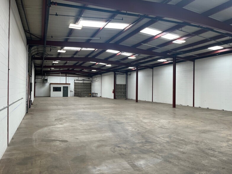 More Photos Of 3021 S High Ave, Oklahoma City Warehouse For Sale