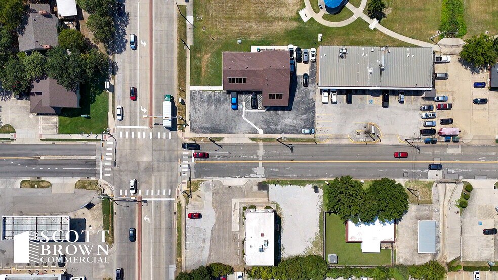 More Photos Of 638 Londonderry Ln, Denton Medical For Sale