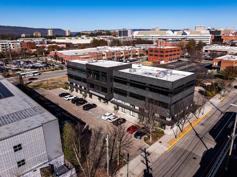 More Photos Of Downtown Chattanooga, TN, Chattanooga Medical For Sale