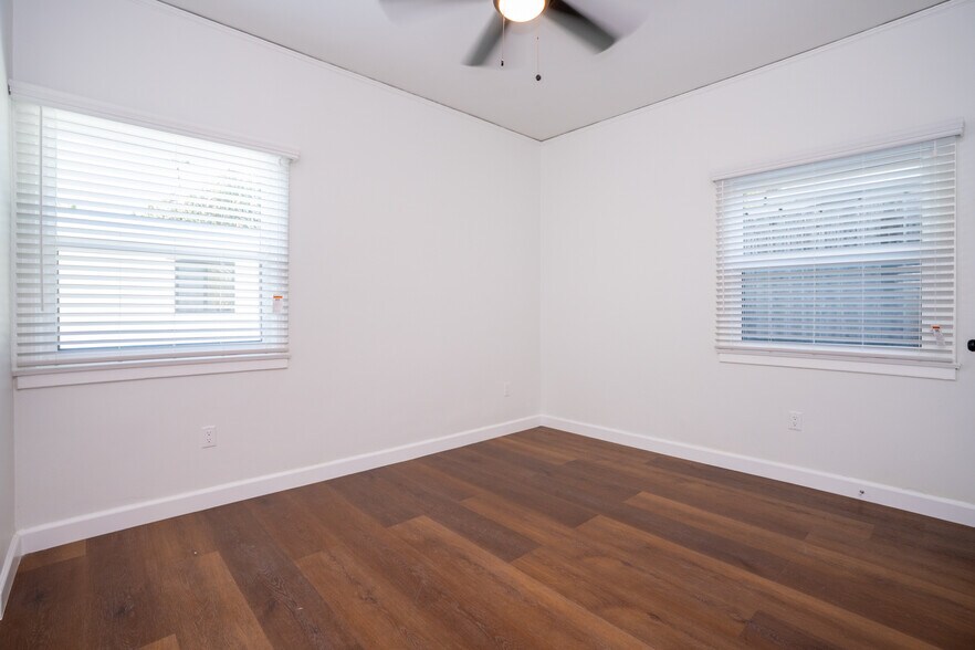 More Photos Of 1637-1639 1/2 Micheltorena St, Los Angeles Apartments For Sale