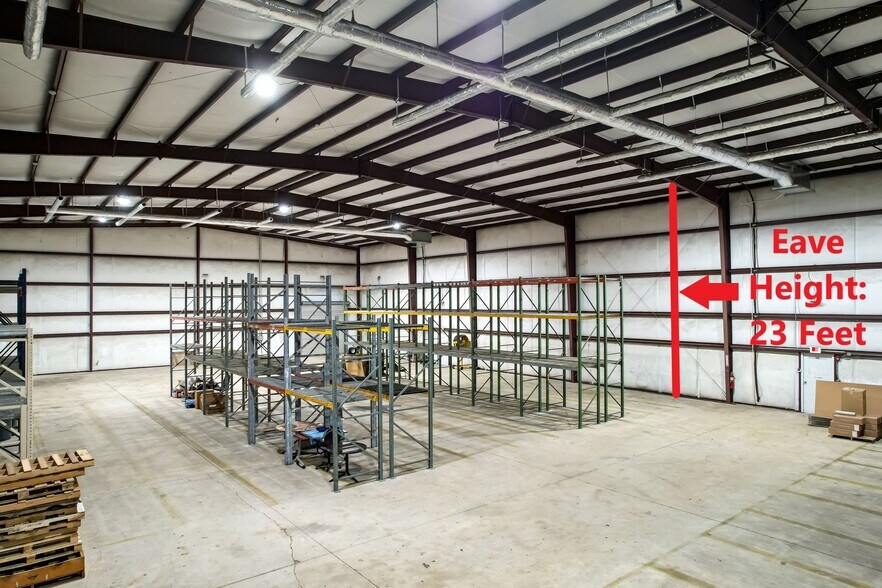 More Photos Of 10416 New Berlin Rd, Jacksonville Warehouse For Lease