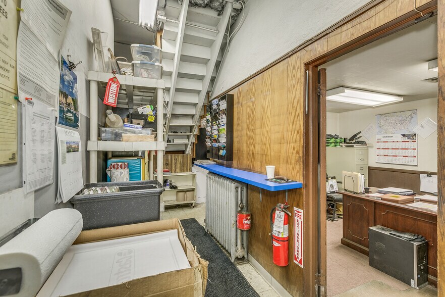 More Photos Of 3610 Lyndale Ave S, Minneapolis Auto Repair For Sale