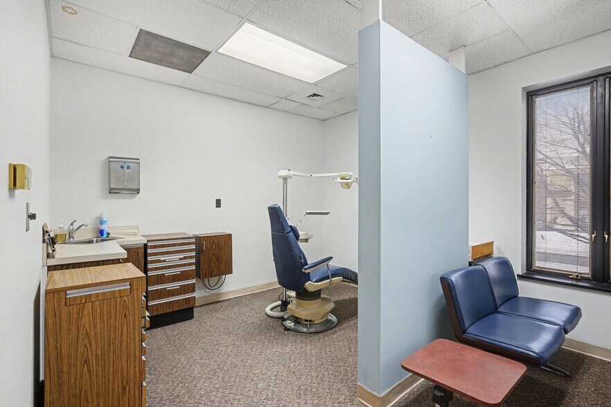 More Photos Of 400 Nationwide Dr, Harrisburg Medical For Sale