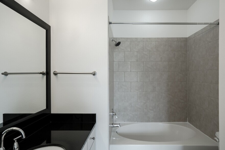 More Photos Of 127 E Riverside Dr, Austin Apartments For Lease