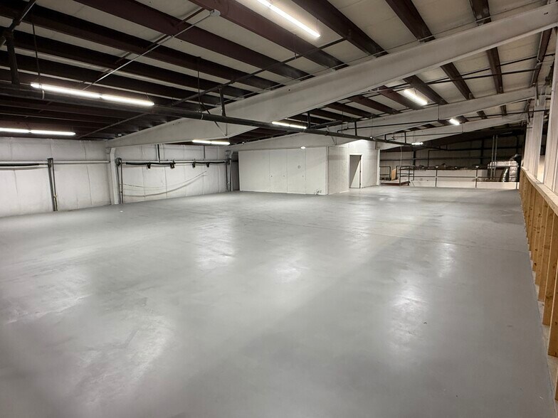 More Photos Of 1437 Bedford St, Abington Industrial For Sale