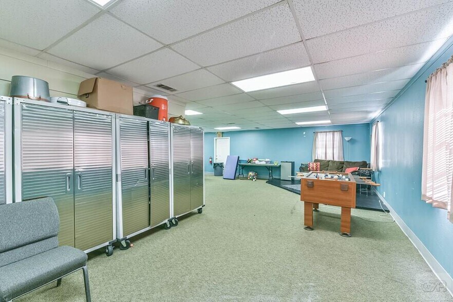 More Photos Of 426 Winnie, Galveston Religious Facility For Lease