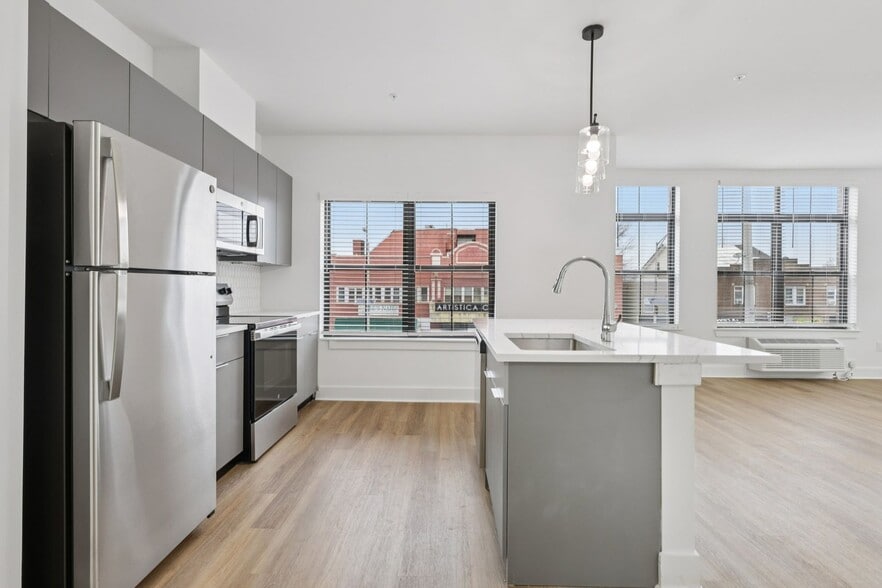 More Photos Of 10 W Westfield Ave W, Roselle Park Apartments For Lease