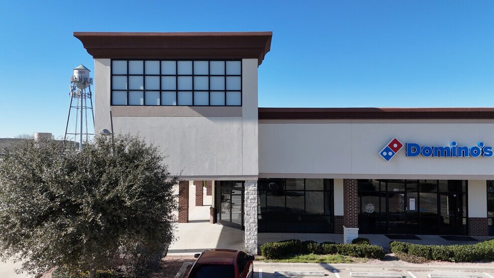 More Photos Of 641 Mill St, San Marcos Restaurant For Lease