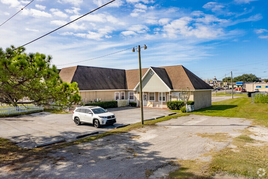 More Photos Of 504 E Baker St, Plant City Office For Sale