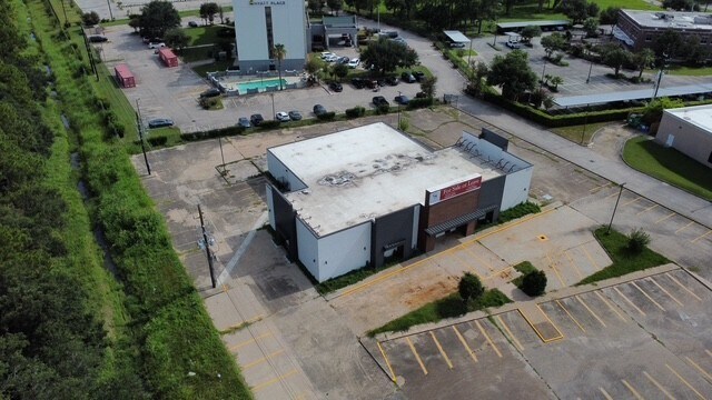 More Photos Of 307 N Sam Houston Pky W, Houston Storefront For Sale