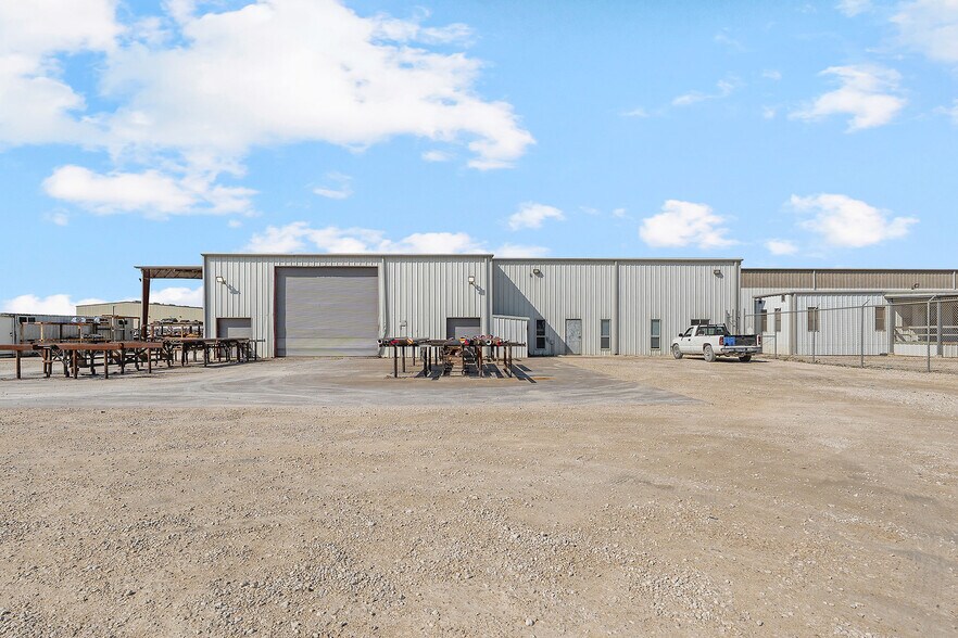 More Photos Of 29315 Highway Blvd, Katy Manufacturing For Sale