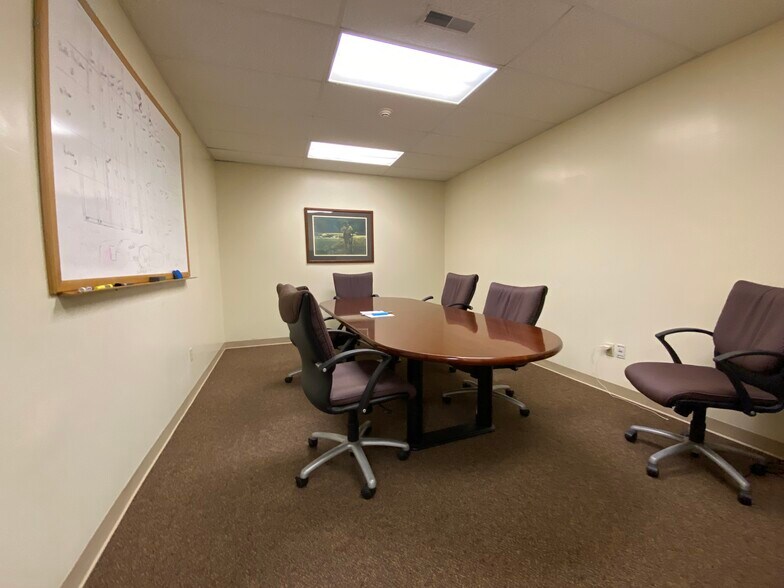 More Photos Of 522 Cottage Grove Rd, Bloomfield Manufacturing For Lease