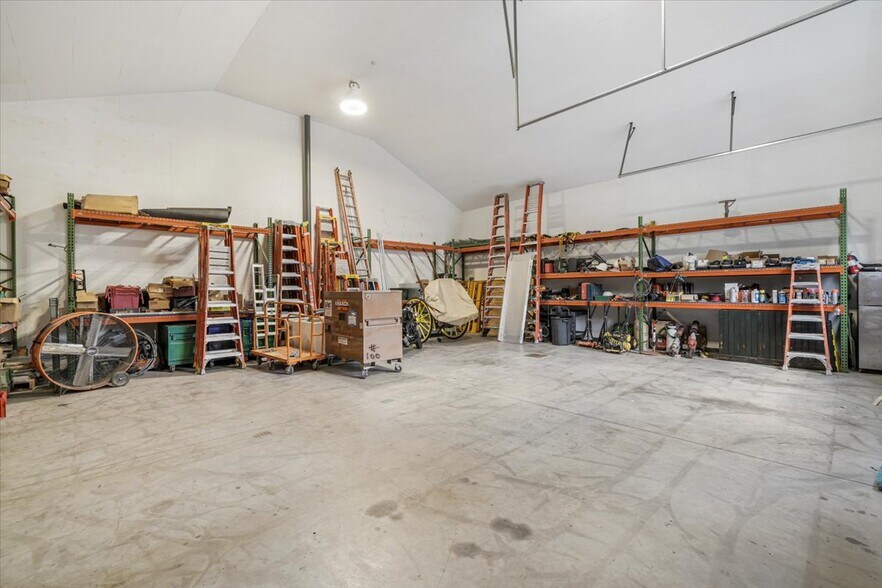 More Photos Of 363 S Middletown Rd, Nanuet Flex For Sale