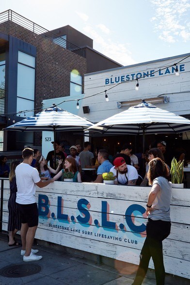 More Photos Of 523 Rose Ave, Venice Restaurant For Lease