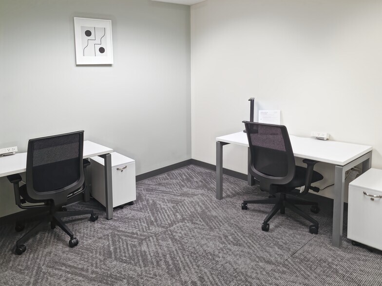More Photos Of 140 Stoneridge Dr, Columbia Coworking Space