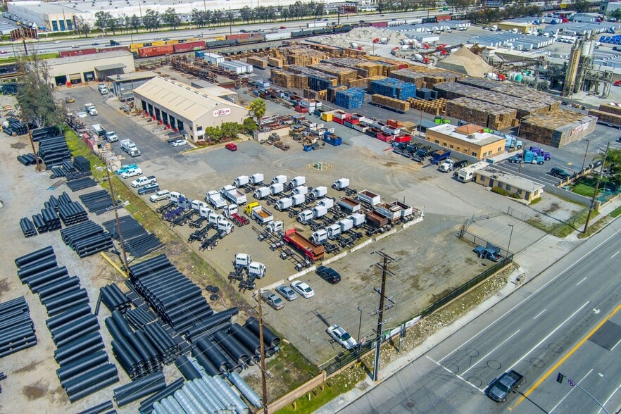 More Photos Of 13700-13738 Slover Ave, Fontana Warehouse For Sale