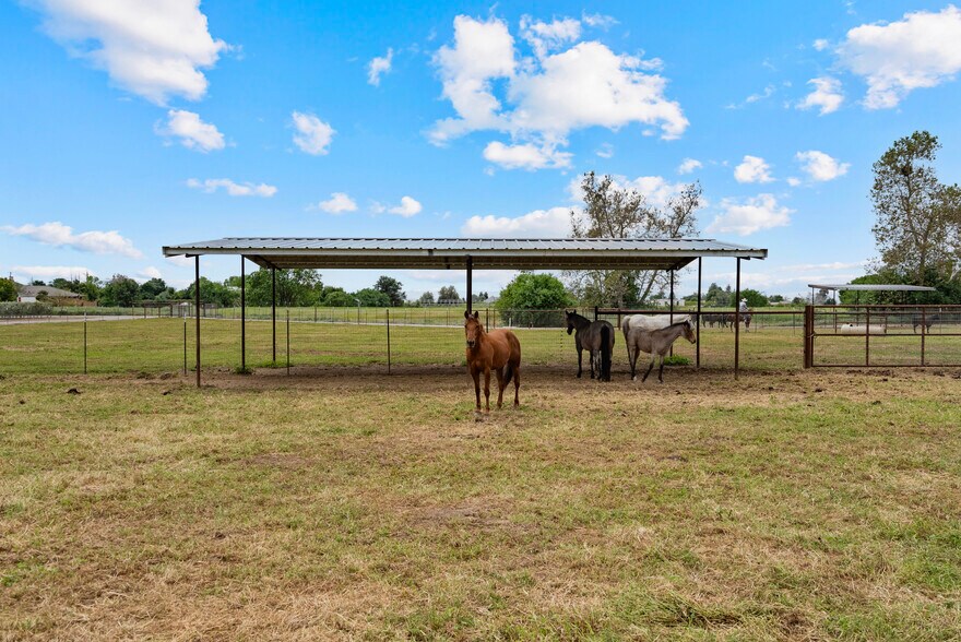 More Photos Of 804 Comstock Rd, Hollister Land For Sale