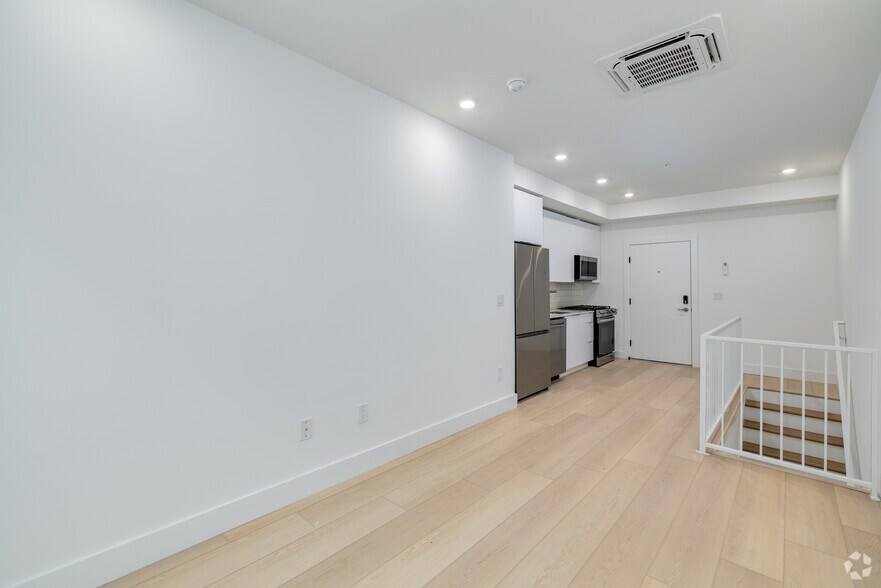 More Photos Of 2007 Cambridge St, Philadelphia Apartments For Sale