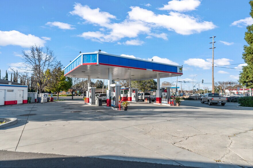 More Photos Of 12015 Saratoga-Sunnyvale, Saratoga Service Station For Sale