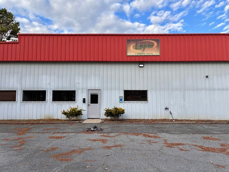 More Photos Of 41 Artley Rd, Savannah Warehouse For Lease