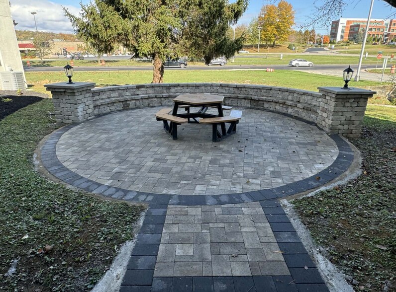 More Photos Of 136 S Illinois Ave, Oak Ridge Office For Lease