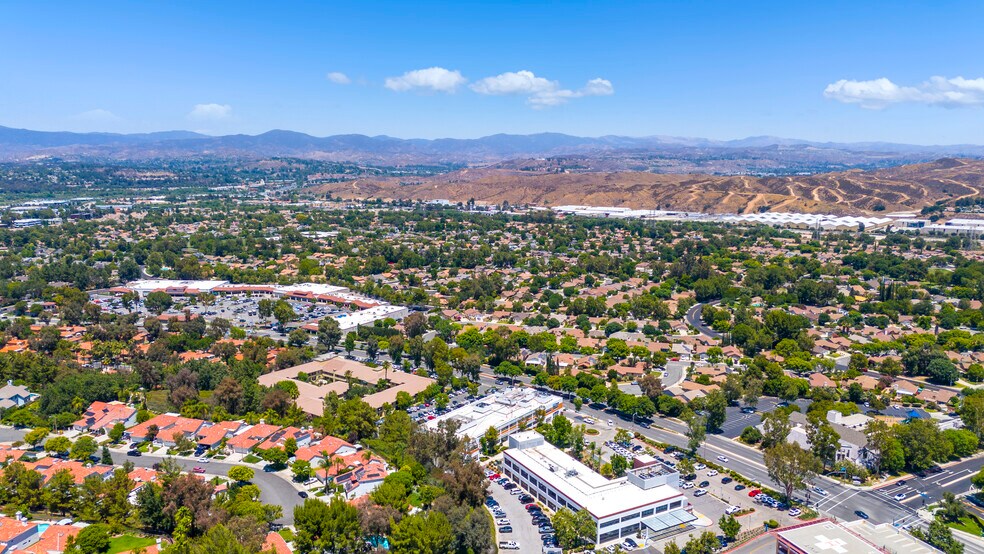 More Photos Of 25775 McBean Pky, Valencia Medical For Lease