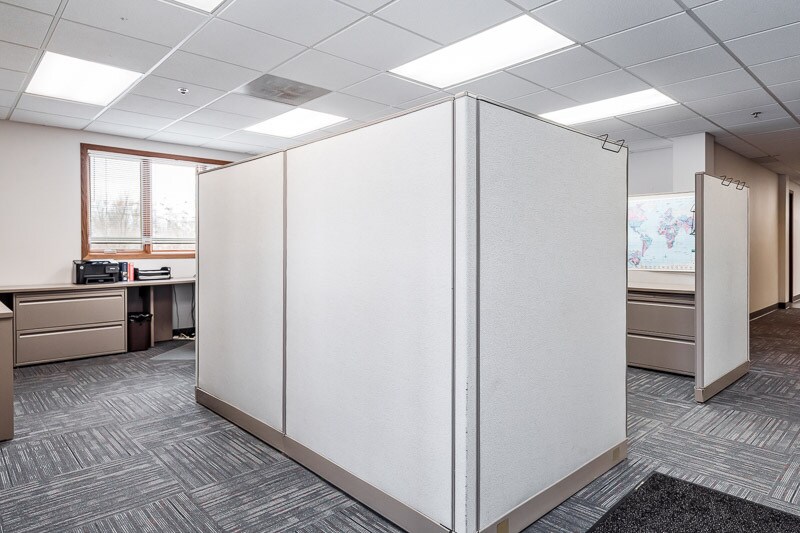 More Photos Of 139 Harrison Ave, Rockford Warehouse For Sale