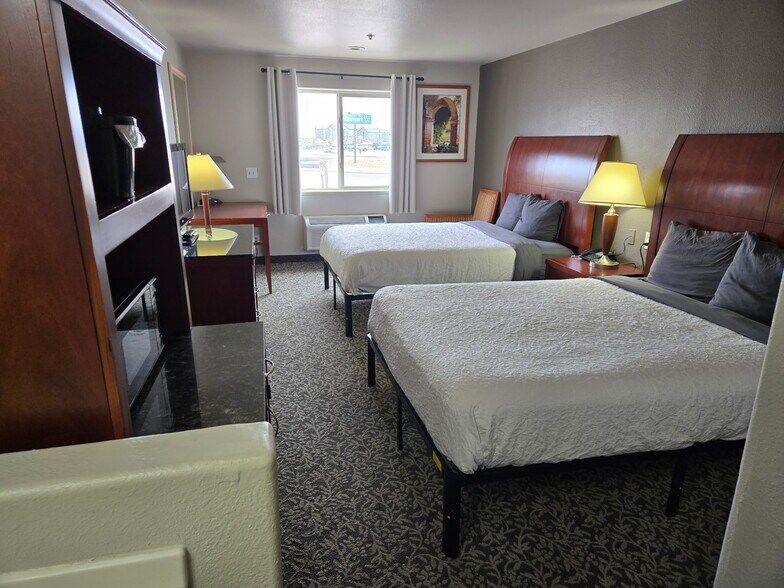 More Photos Of 8350 Razorback Rd, Colorado Springs Hotel For Sale