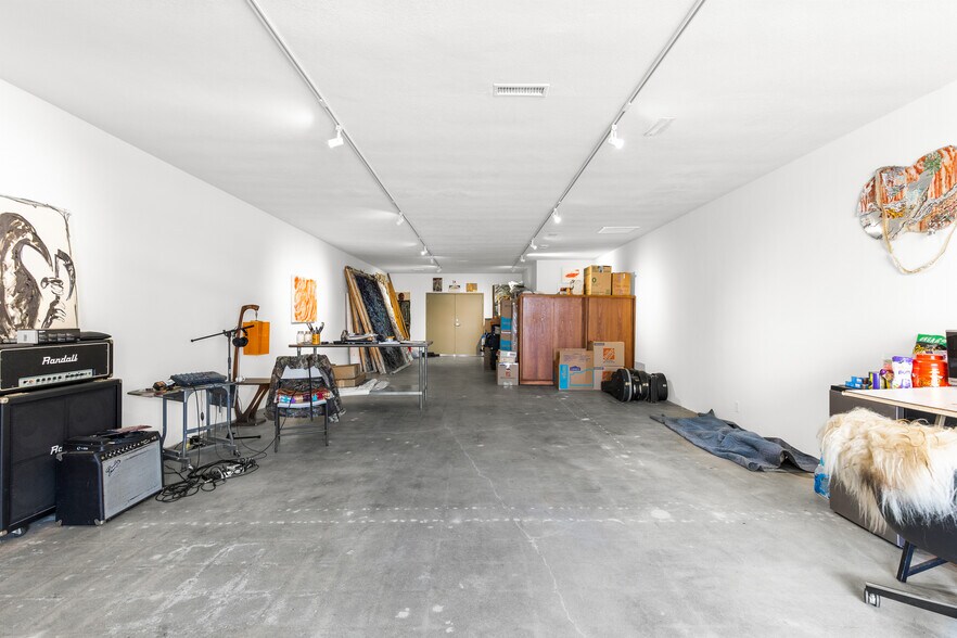 More Photos Of 623-625 W 9th St, San Pedro Loft Creative Space For Lease