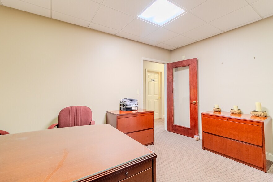 More Photos Of 2703 Mosside Blvd, Monroeville Medical For Lease