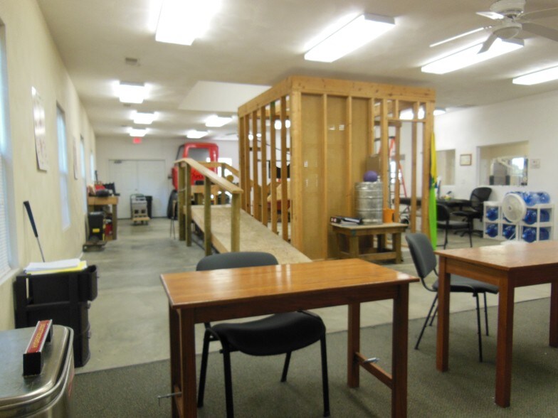 More Photos Of 144 Lincoln Place Ct, Belleville Medical For Sale