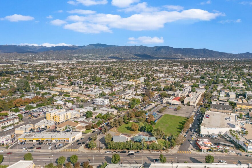 More Photos Of 11447 Tiara St, North Hollywood Apartments For Sale