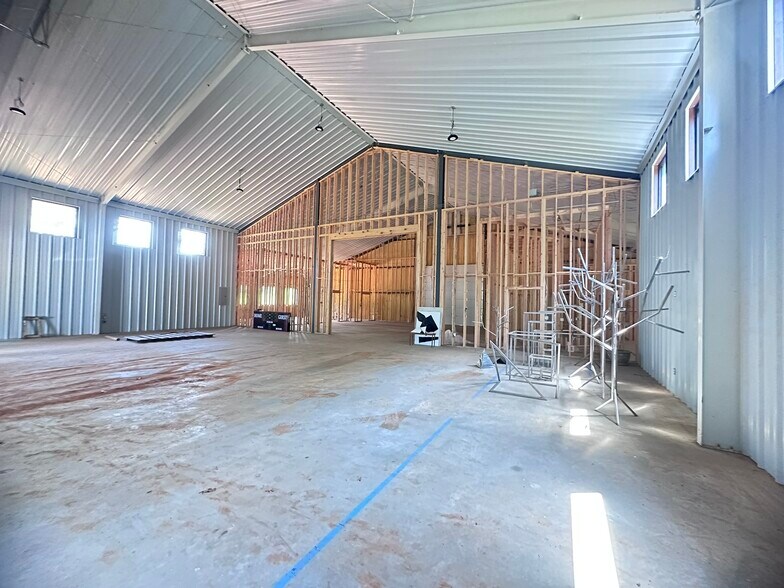 More Photos Of 10300 AR-72, Bentonville Industrial For Sale