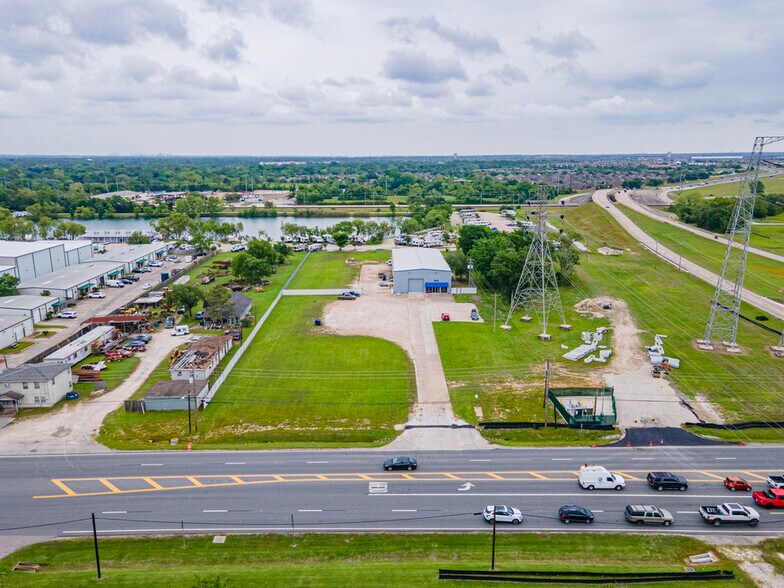 More Photos Of 1340 Highway 3 S, League City Freestanding For Sale