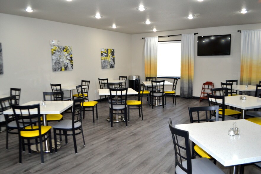 More Photos Of 7533 Warden Rd, North Little Rock Hotel For Sale