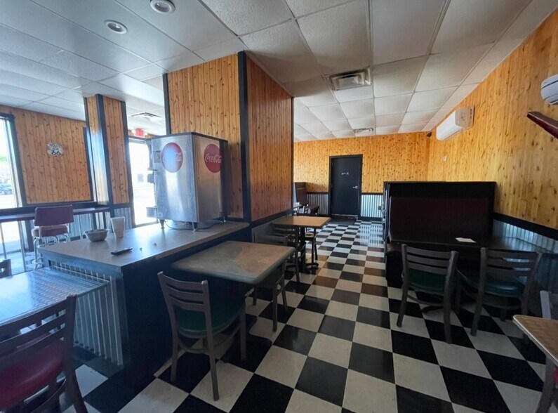 More Photos Of 2604 E 11th St, Tulsa Freestanding For Lease