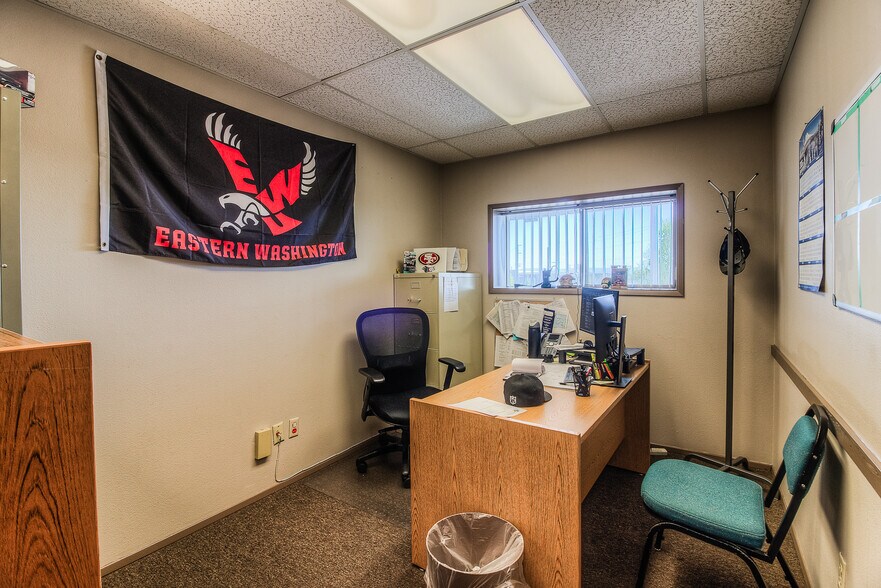 More Photos Of 2201 E Edison Rd, Sunnyside Office For Sale